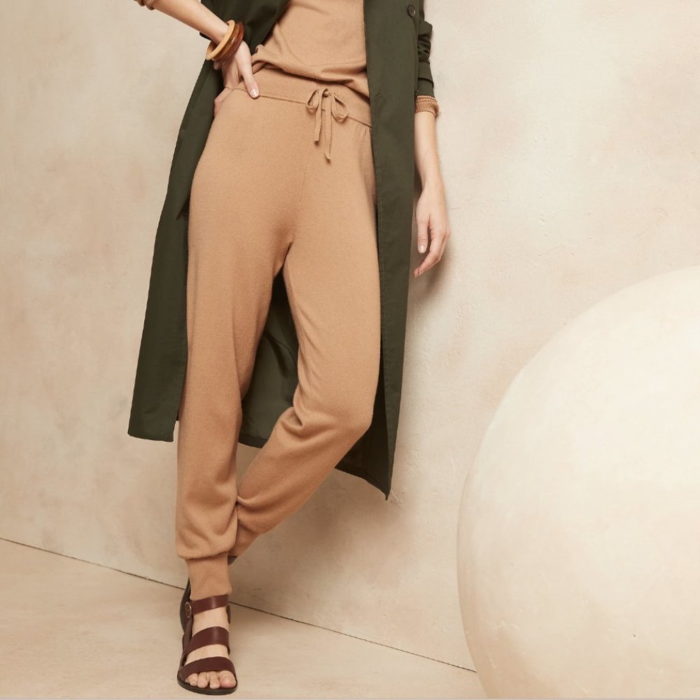 Banana Republic Sweater Joggers / Lounge pants / Medium